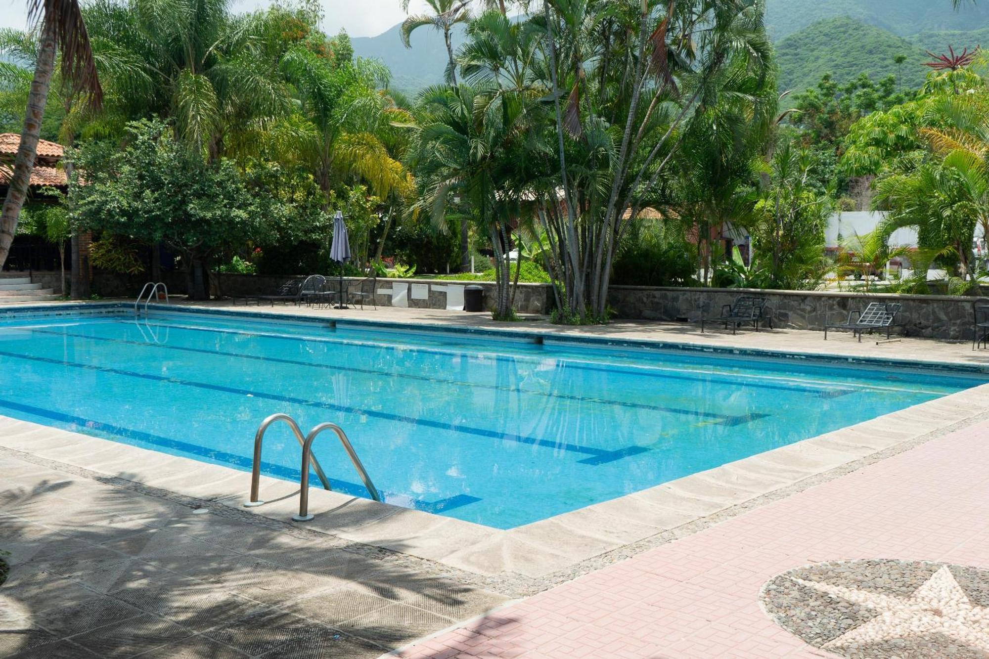 Capital O La Joya Del Lago Ajijic Exteriör bild